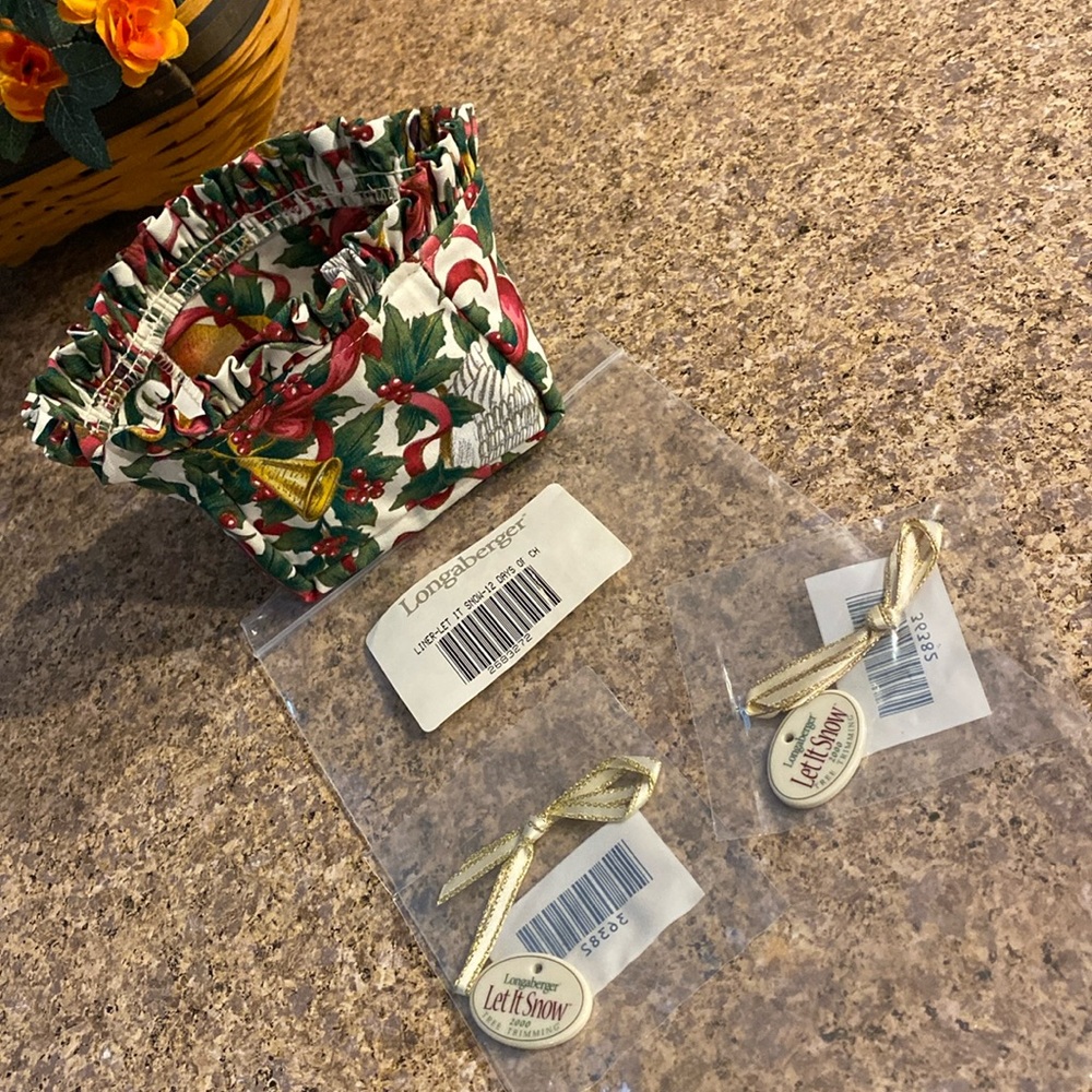 Longaberger Liner Let it Snow Tree Trimming 2683272 2 Tie ons 36382 Christmas